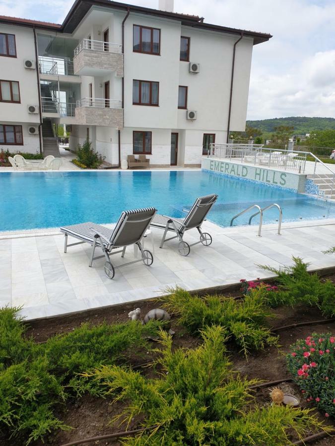 Emerald Hills Aparthotel Sozopol Exterior foto